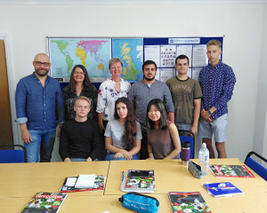 Frau Solbrig beim General English Course am English Language Centre (2018/2019, Brighton/England) Frau Solbrig beim General English Course am English Language Centre (2018/2019, Brighton/England)