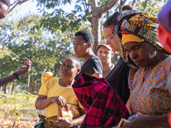 Unter die Leute gemischt (Foto: Lara-Angelina Lenau, 2018) Unter die Leute gemischt (Foto: Lara-Angelina Lenau, 2018)