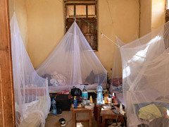 Die Gäste-Unterkunft in der Iambi Secondary School (Foto: Lara-Angelina Lenau, 2018) Die Gäste-Unterkunft in der Iambi Secondary School (Foto: Lara-Angelina Lenau, 2018)