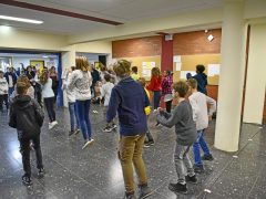 Tanzperformance in der Pausenhalle I(Foto: MEN) Tanzperformance in der Pausenhalle I (Foto: MEN)