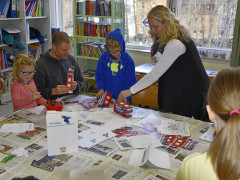 Ein selbstgebauter englischer Doppeldeckerbus (Foto: MEN) Ein selbstgebauter englischer Doppeldeckerbus (Foto: MEN)