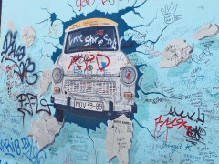 Ein Stück Berliner Mauer: Die East Side Gallery (Foto: MAK) Ein Stück Berliner Mauer: Die East Side Gallery (Foto: MAK)
