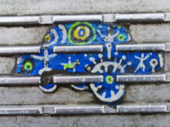 Kaugummikunst auf der Millennium-Bridge in London (Foto: MAK)