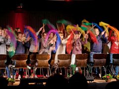 Kleine Tanzeinlage der 5a zu "Cheap Thrills" von Sia Kleine Tanzeinlage: Musikalisches Mosaik 2020