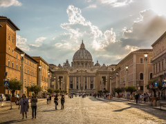 Der Petersdom in Rom (Foto: Matthias Schroder, Unsplash)