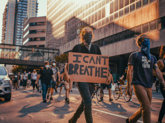Meinung bilden (Foto: Josh Hild, Unsplash)