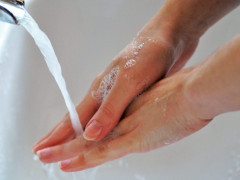 30 Sekunden Hände waschen (Foto: Ivabalk, Pixabay)