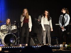 Leticia singt "Zombie" von den Cranberries