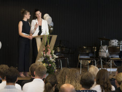 Mathilda und Aurora bei ihrem Rückblick