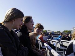 Themsefahrt im Sonnenschein
