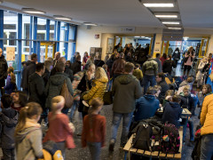 Großes Getümmel im Foyer