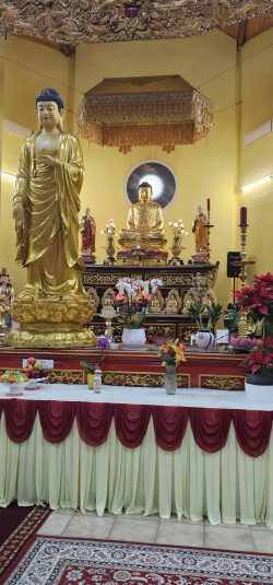 Altarbereich in der Gro·en Gebetshalle